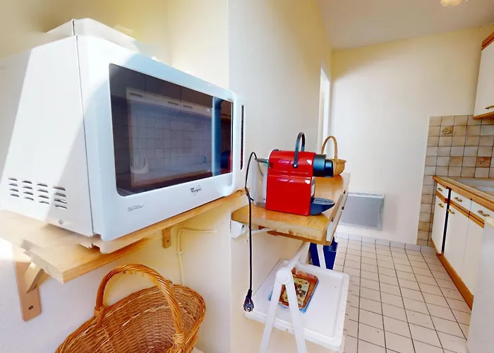 Le Balcon Du Port Apartment *