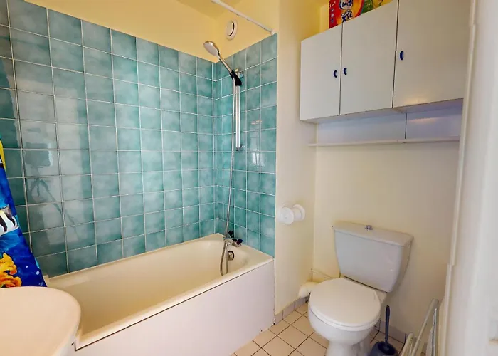 Le Balcon Du Port Apartment